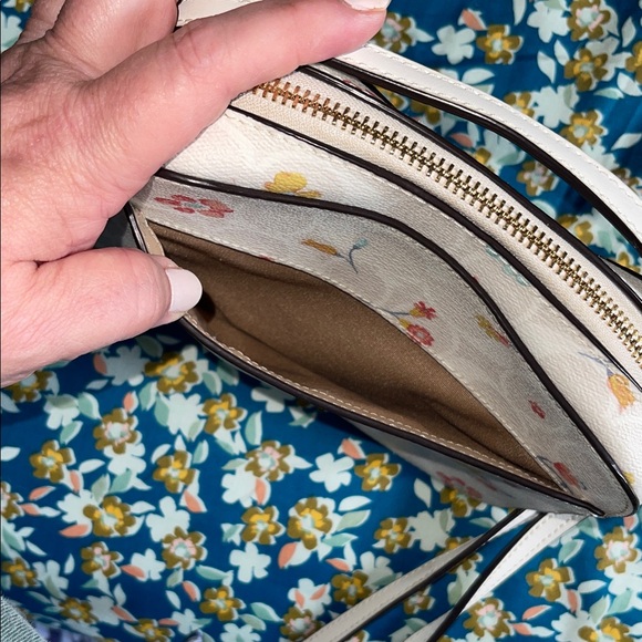 Coach White Floral Camera Bag - Picture 5 of 6